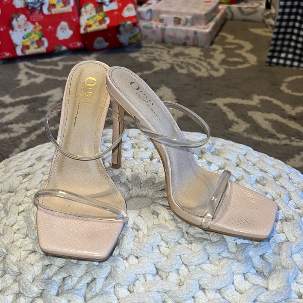 Clear straps, light nude high heels!